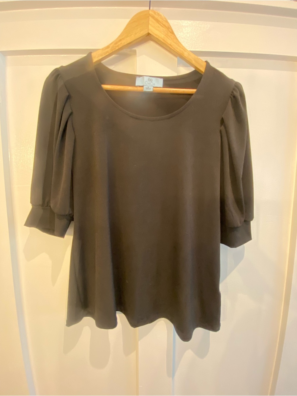 CeCe Black Puff Sleeve Blouse